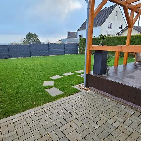 Ferienwohnung- Panoramaterrasse & Laendliche Ruhe Appartement *
